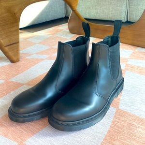 Dr Martens Chelsea Boots